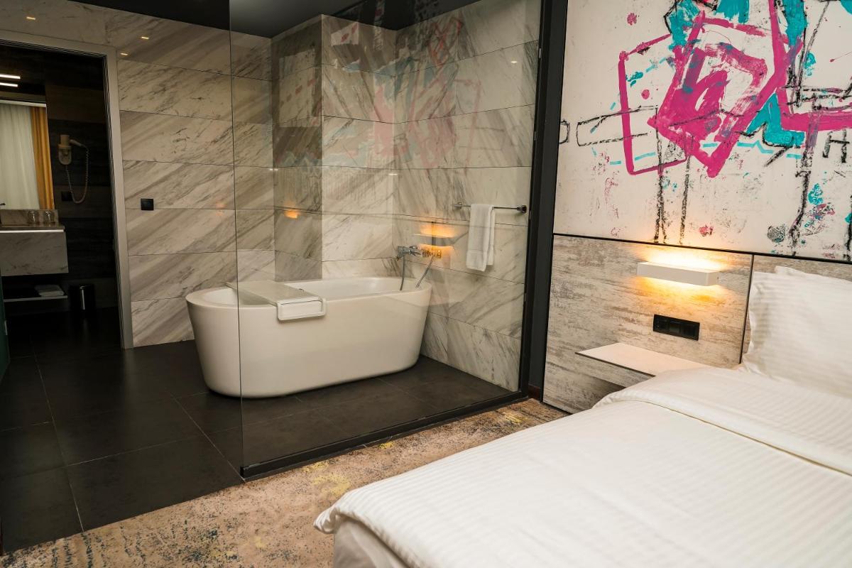 Messier 53 Hotel Yerevan