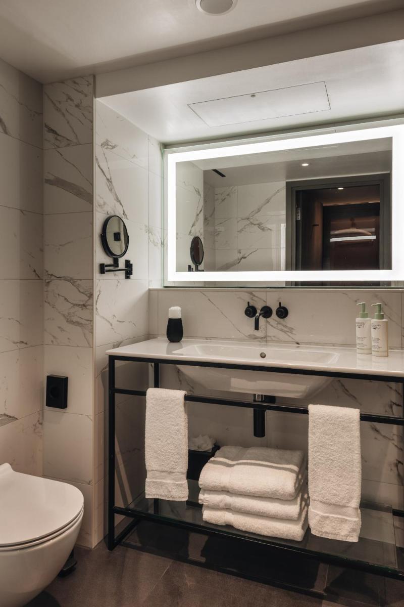 Middle Eight - Covent Garden