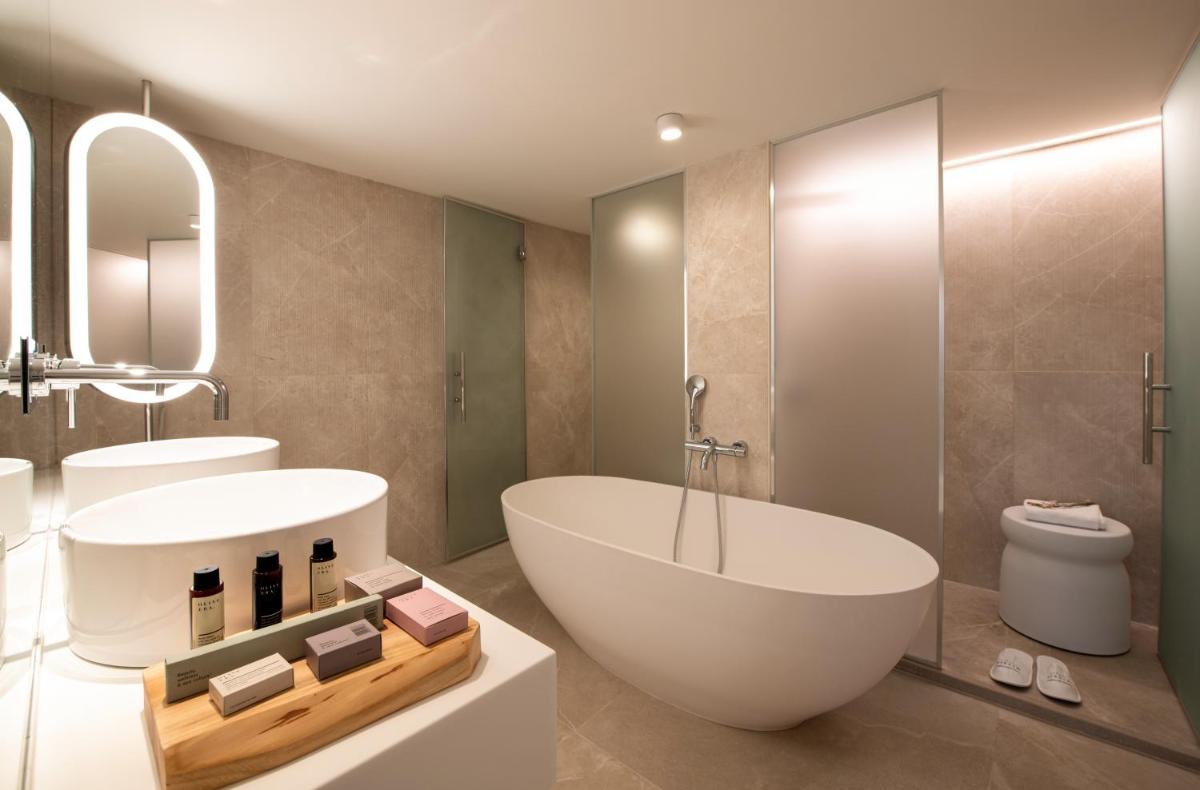 Mitsis Selection Rinela