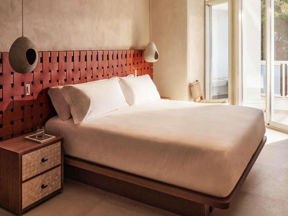 Mondrian Beach Lifestyle Resort By Accor