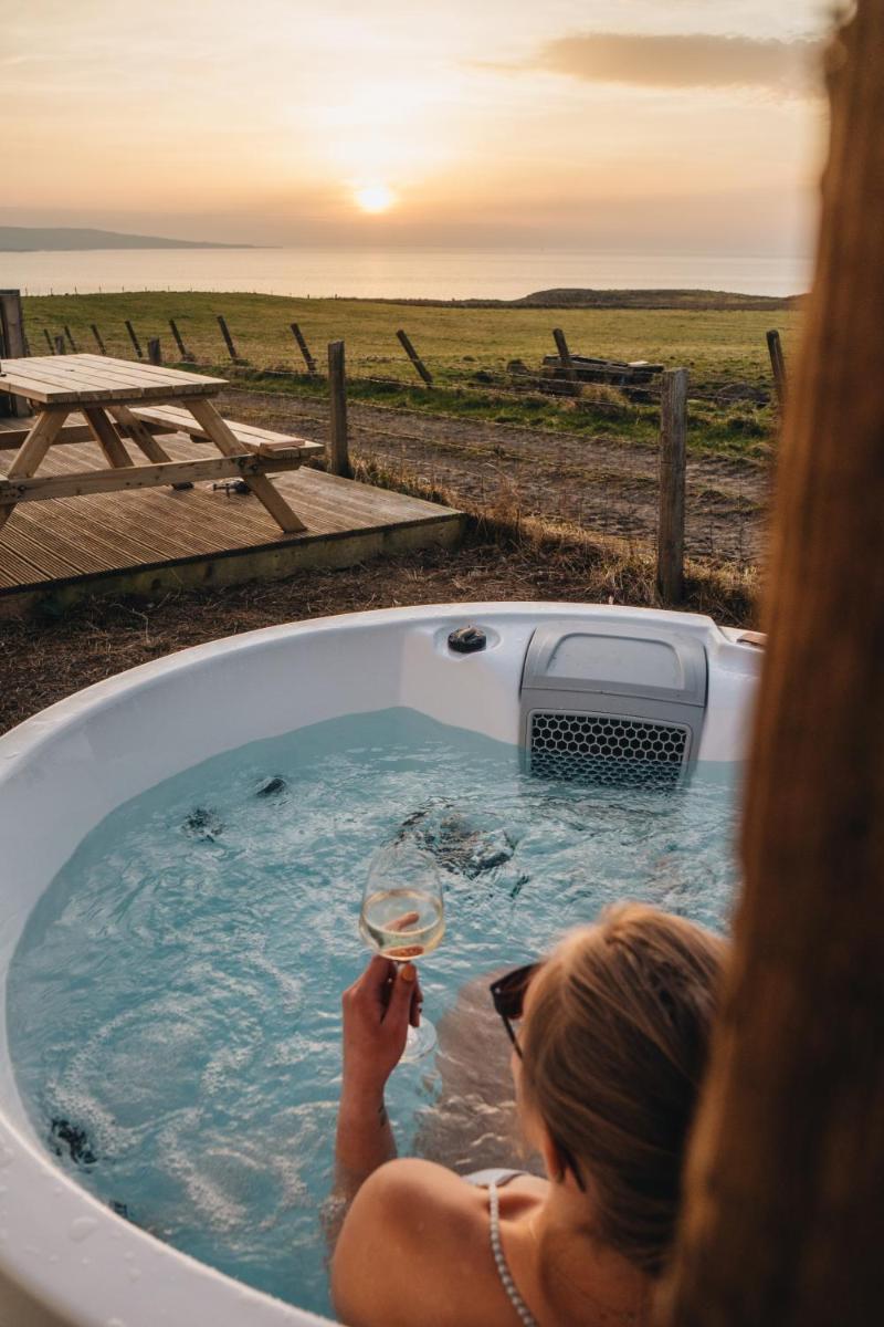 Monkstadt 1745 Restaurant with Rooms