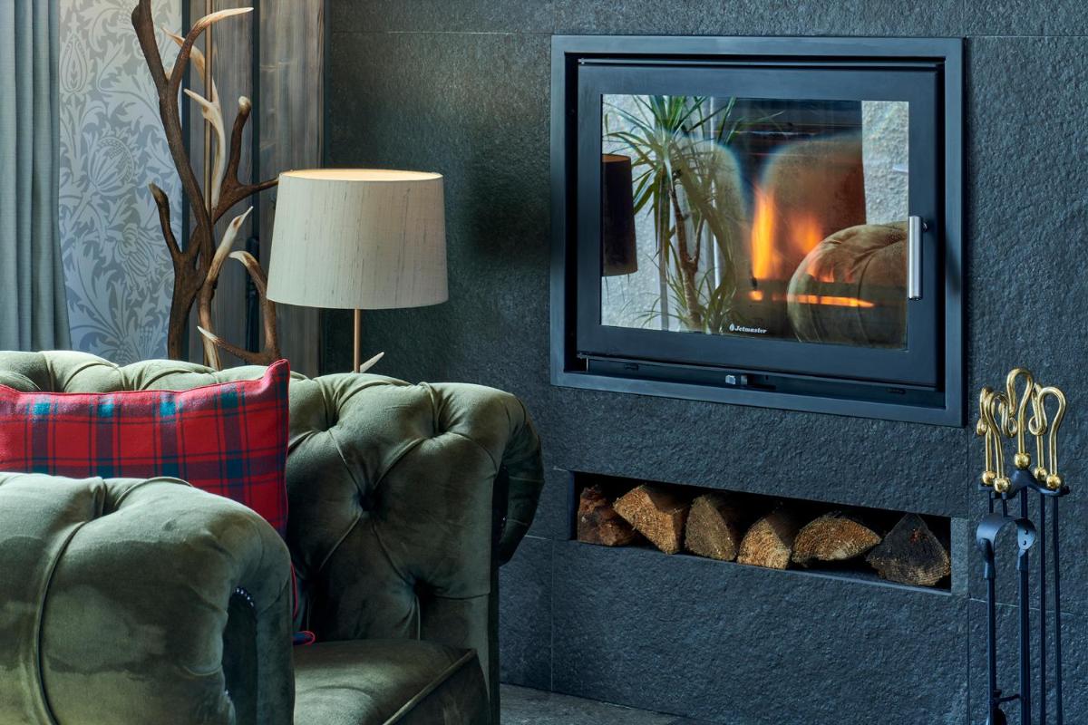 Monkstadt 1745 Restaurant with Rooms