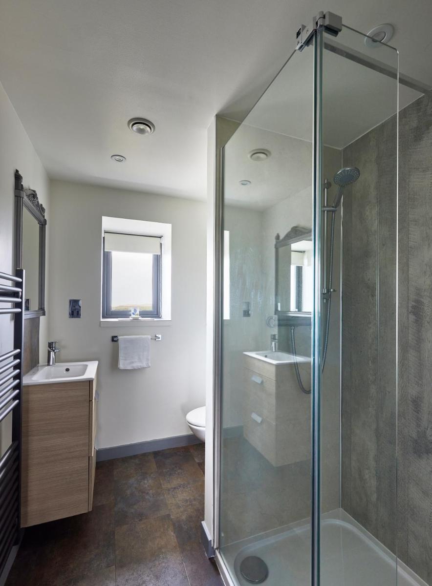 Monkstadt 1745 Restaurant with Rooms