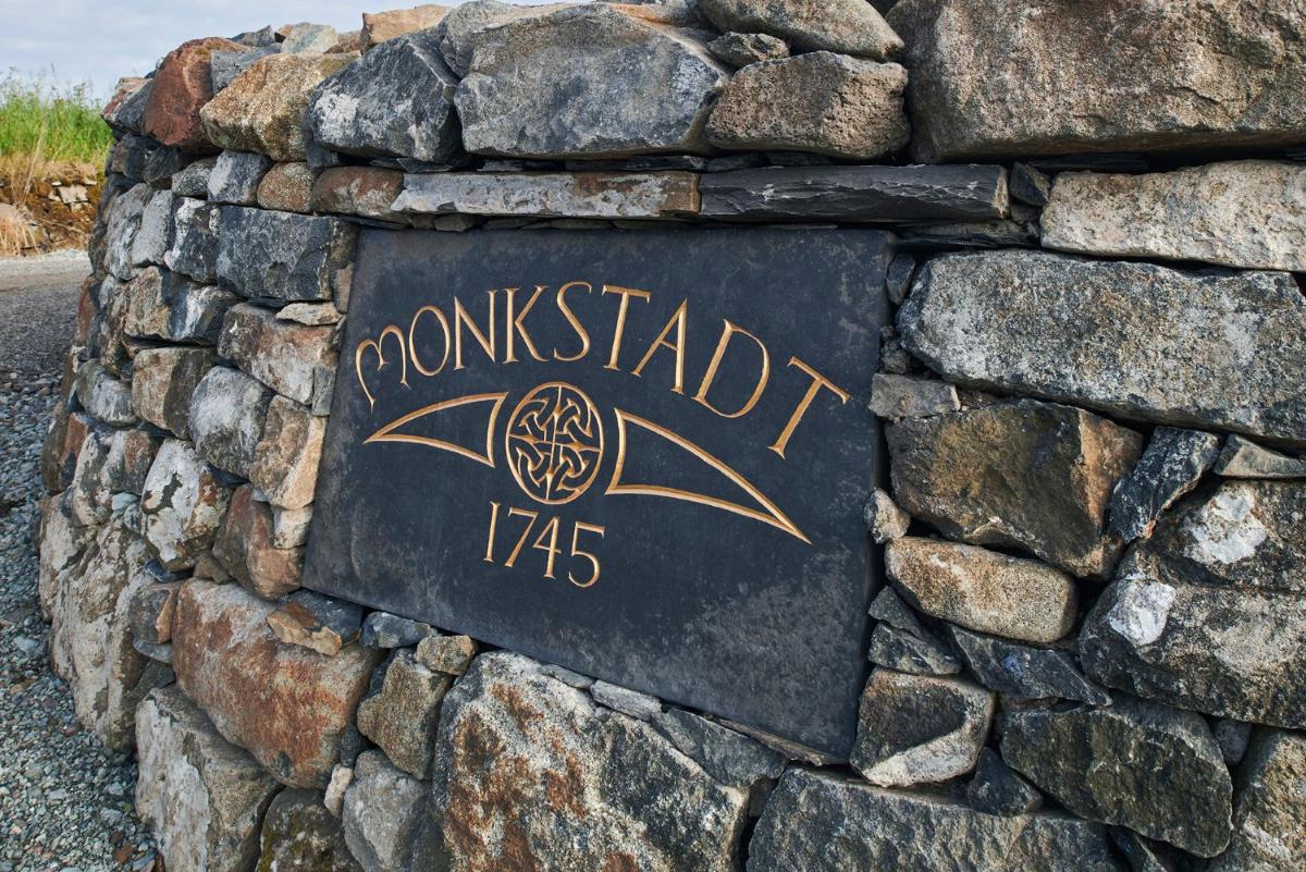 Monkstadt 1745 Restaurant with Rooms