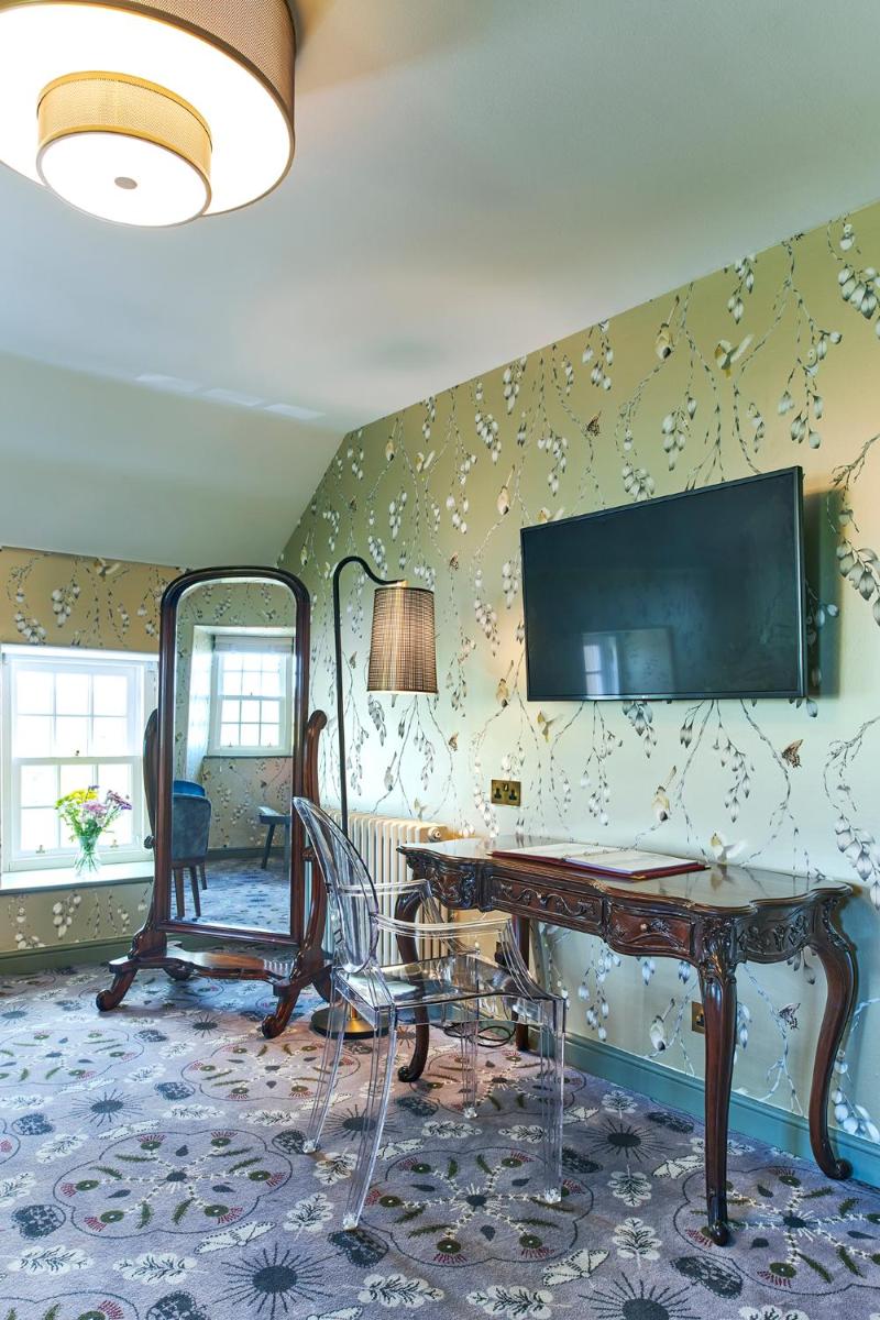 Monkstadt 1745 Restaurant with Rooms