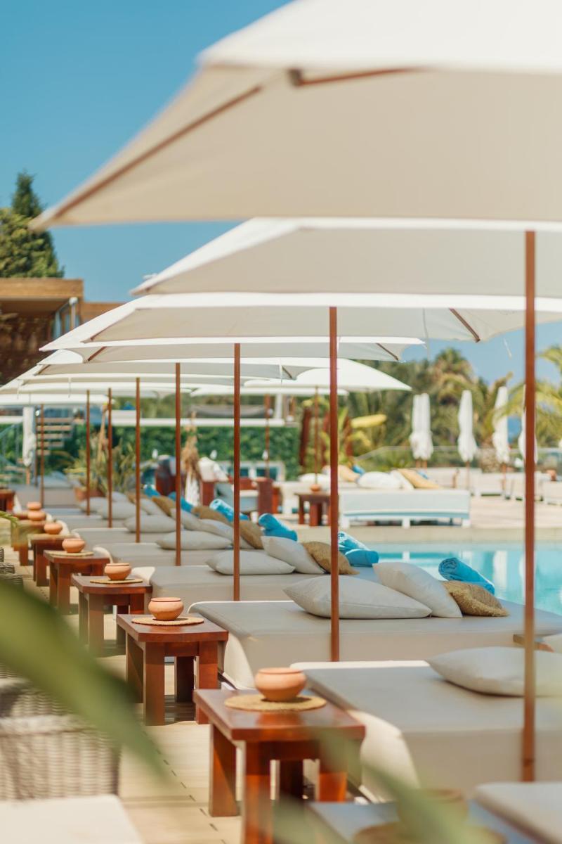 Monte Palm Beach