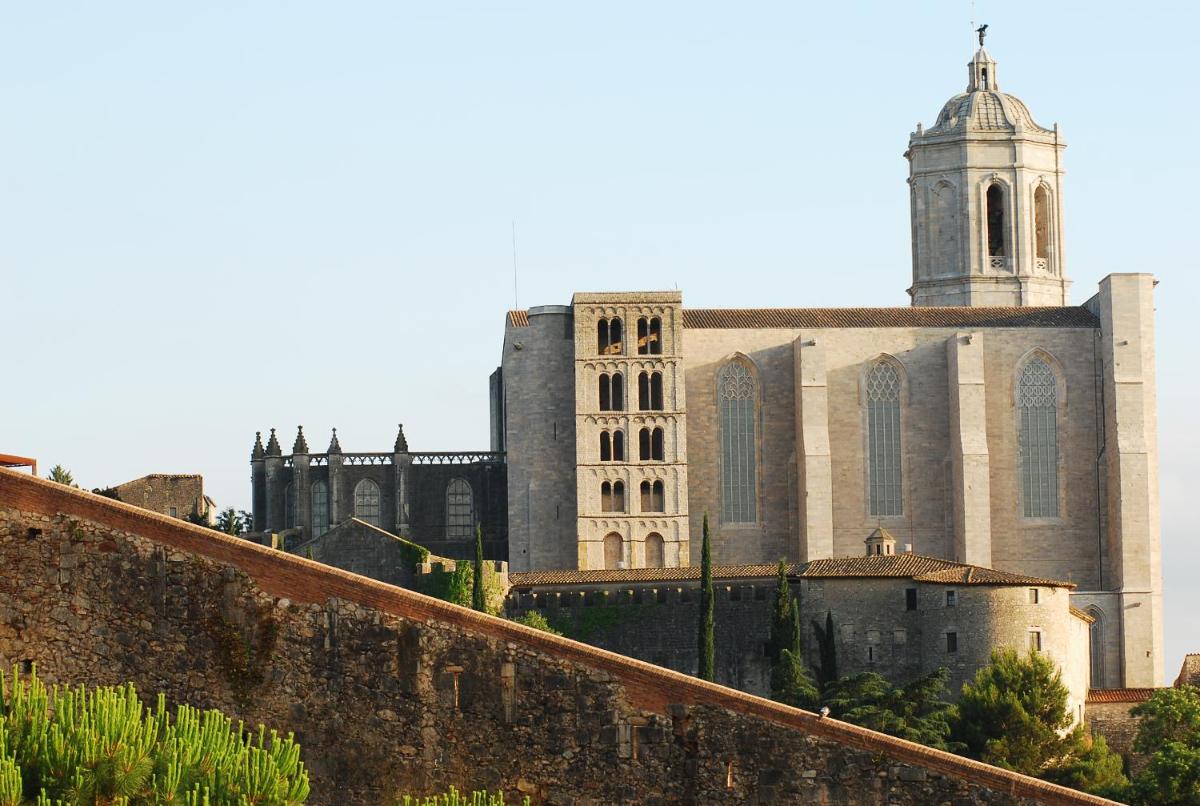 Villa Montjuic Girona