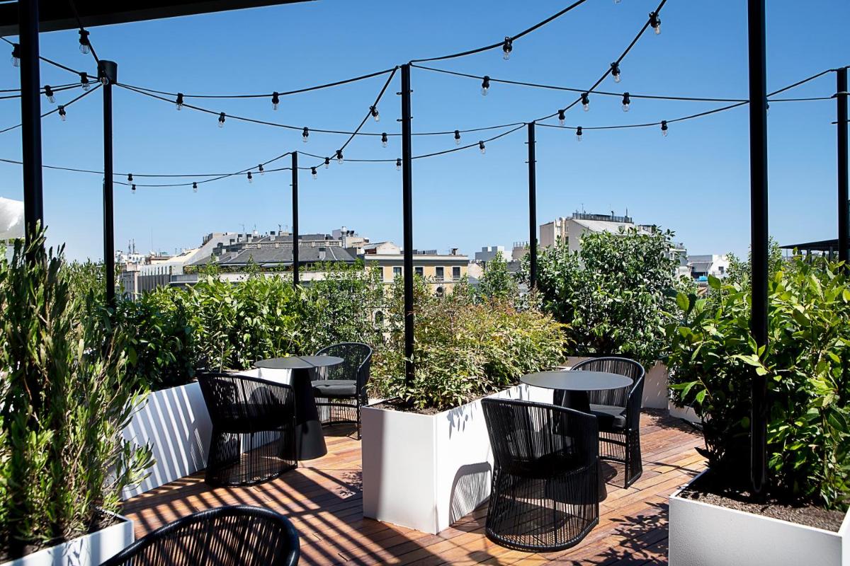 Monument Hotel
