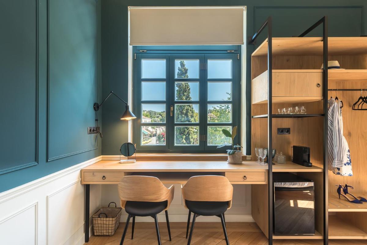 Moon And Stars Athens