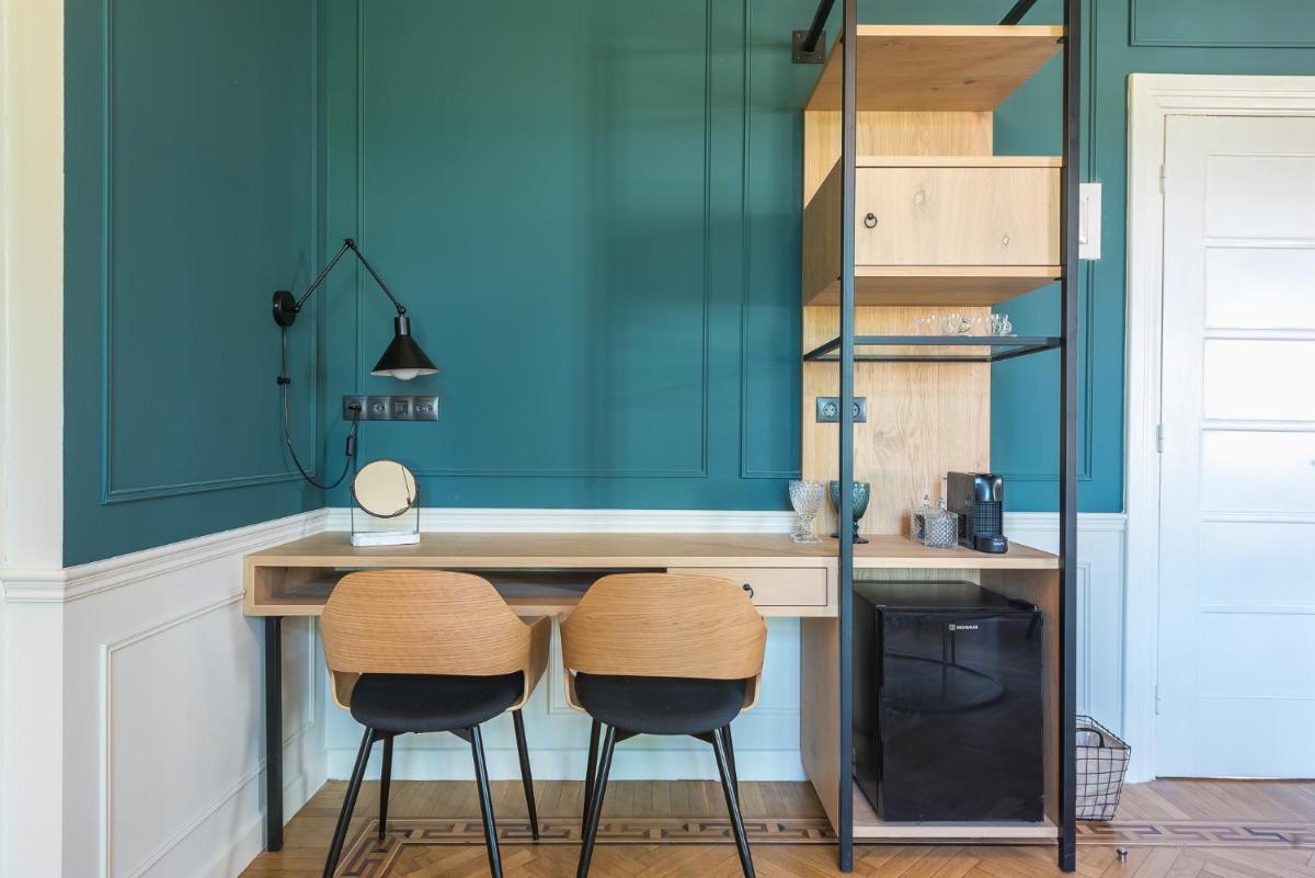 Moon And Stars Athens