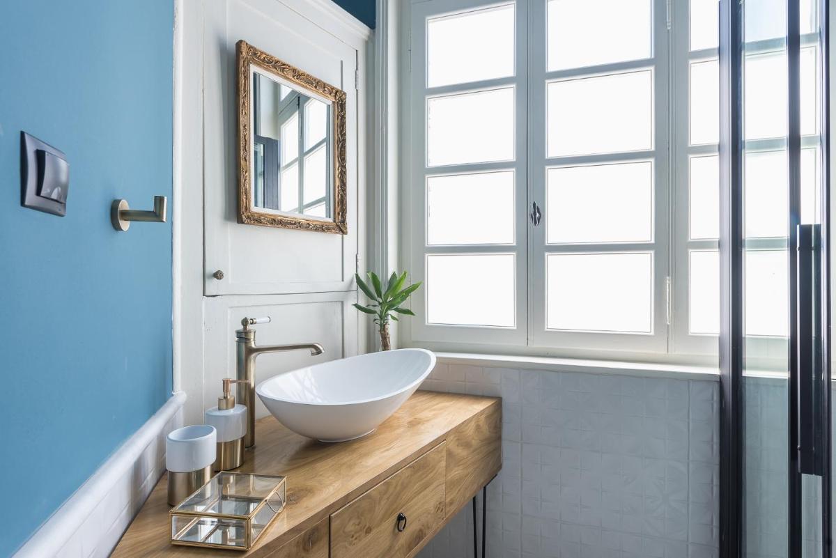 Moon And Stars Athens