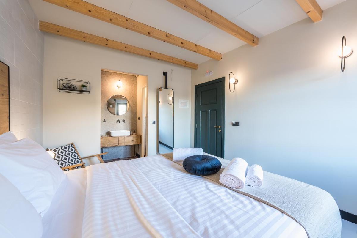 Moon And Stars Athens