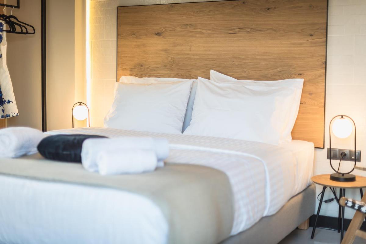 Moon And Stars Athens