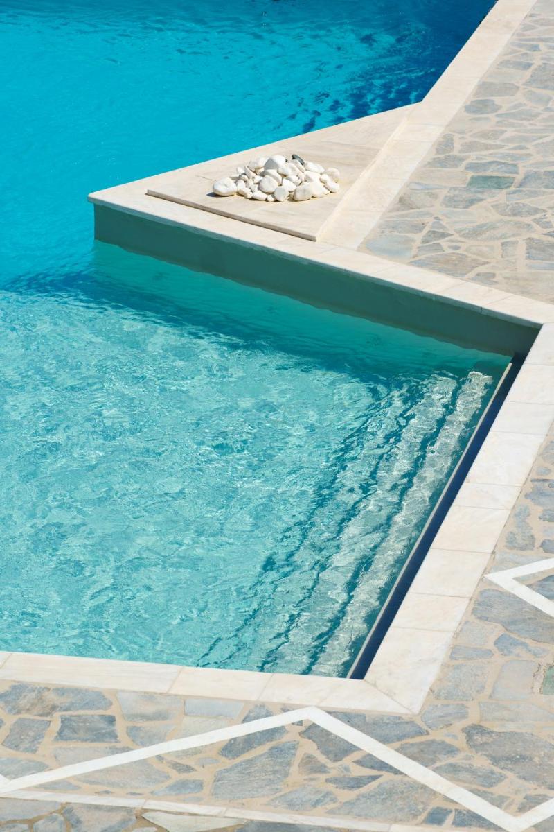 Mr. and Mrs. White Tinos