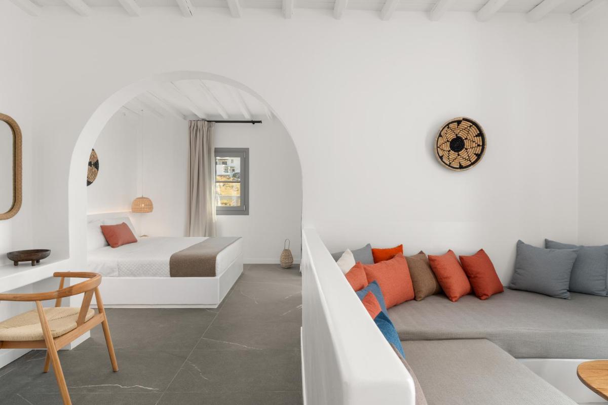 Mr. and Mrs. White Tinos