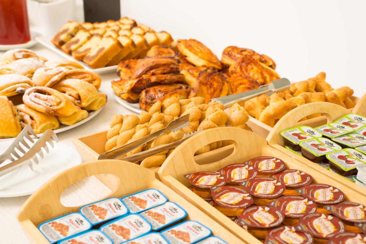 Mr. and Mrs. White Tinos