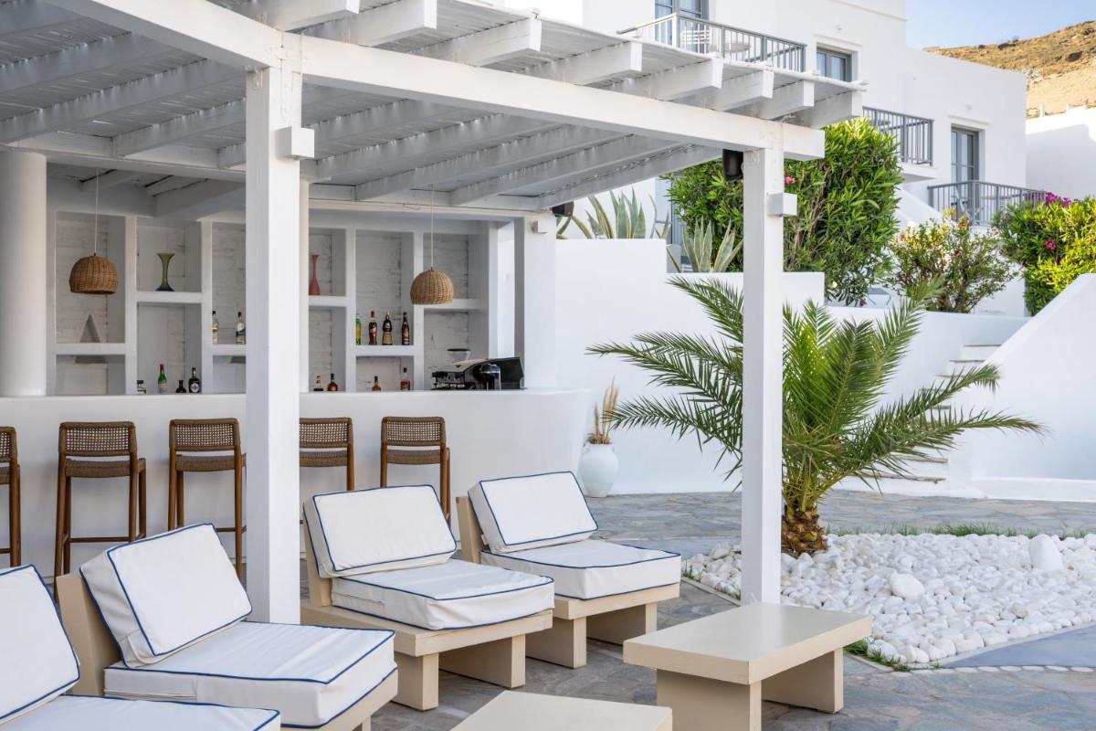 Mr. and Mrs. White Tinos