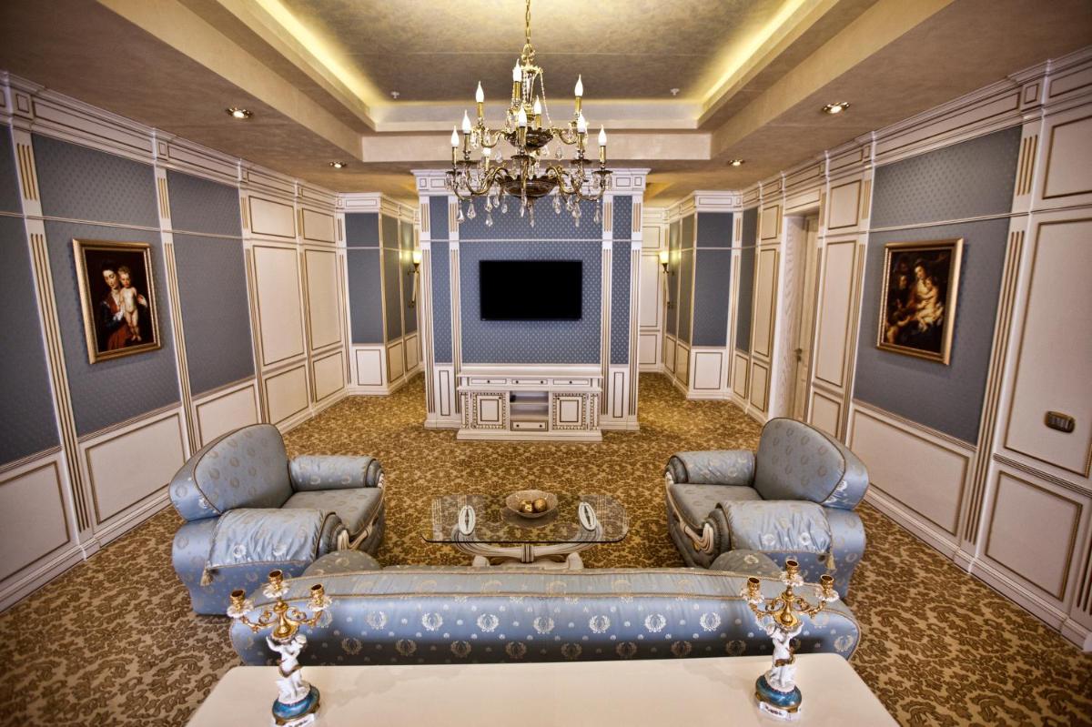 Multi Grand Pharaon Hotel