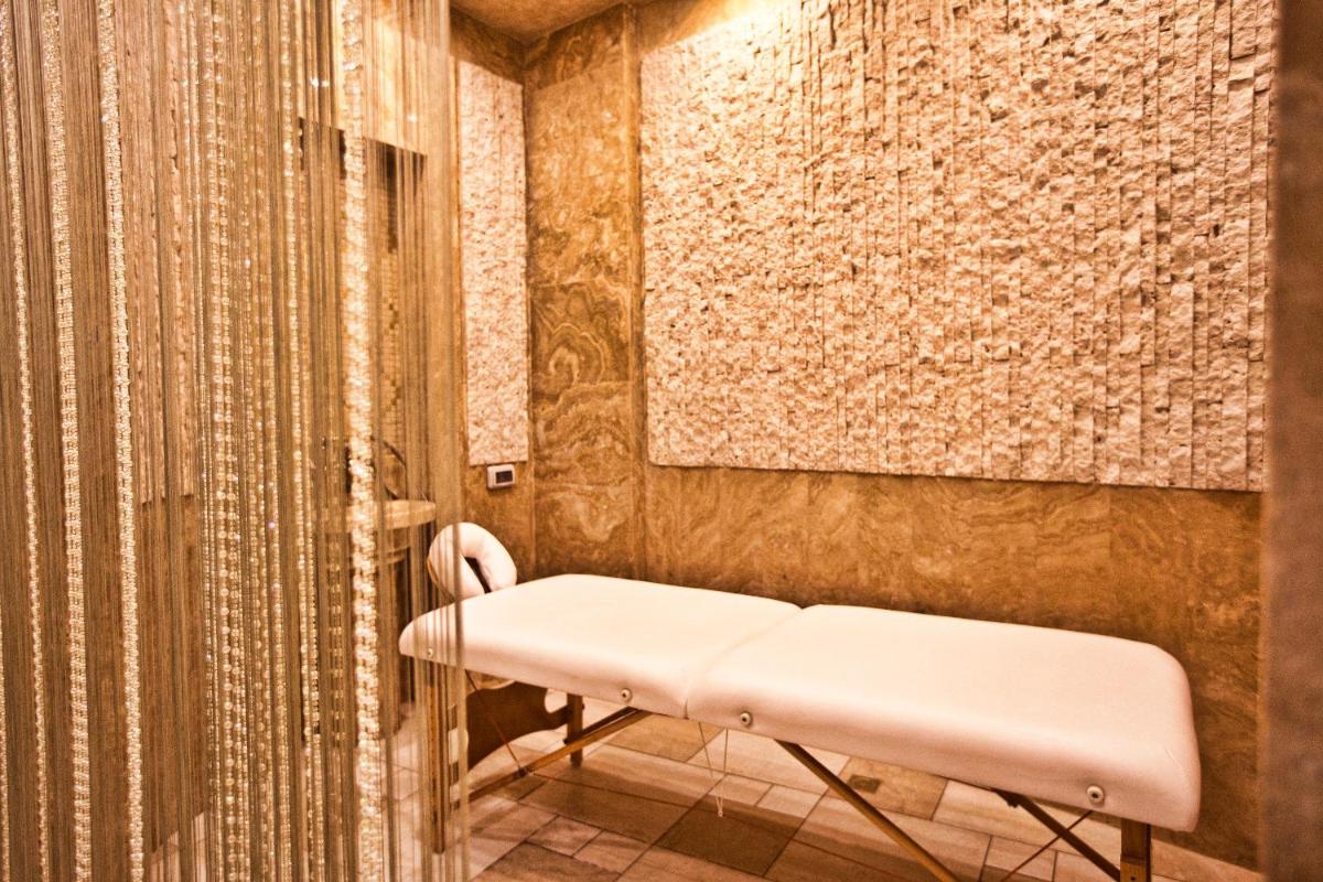 Multi Grand Pharaon Hotel