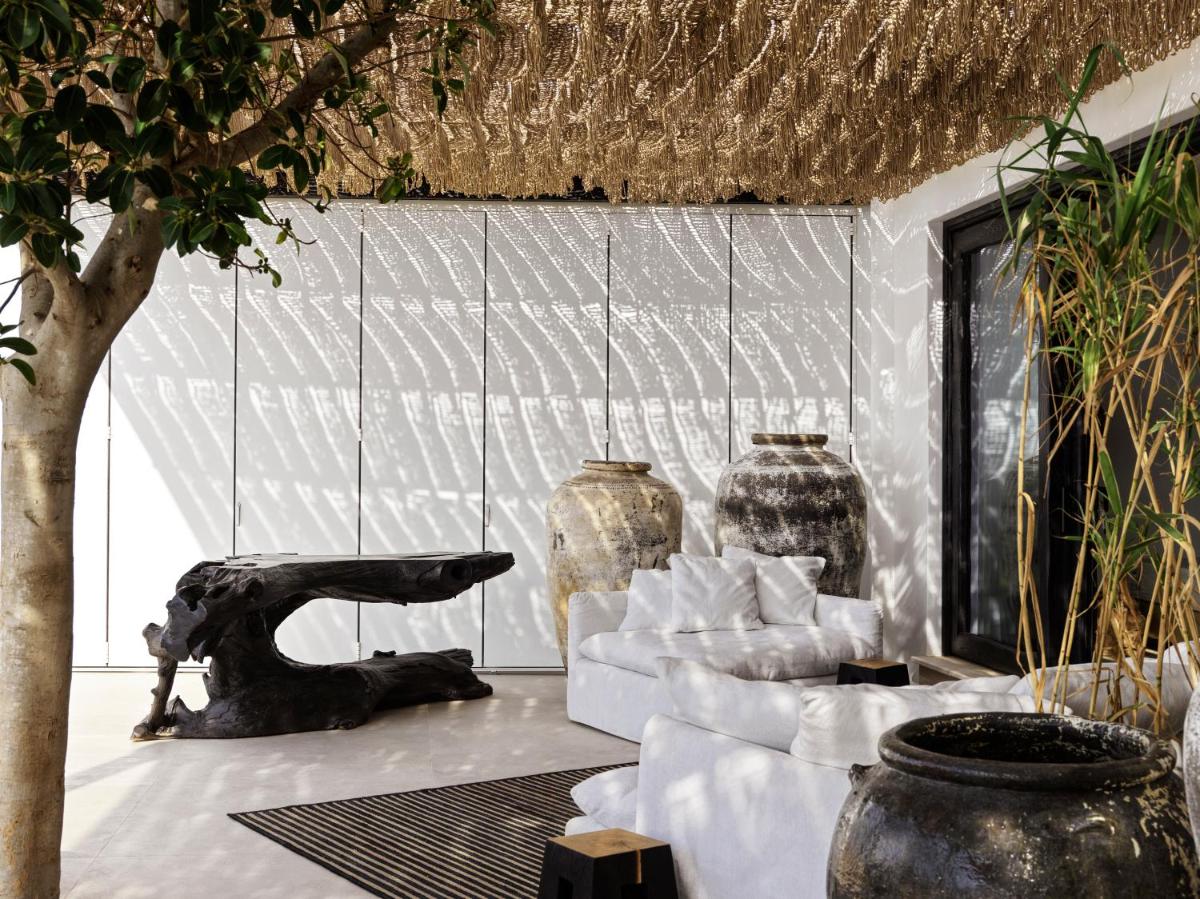 Myconian Panoptis Escape, a member of Small Luxury Hotels of the World
