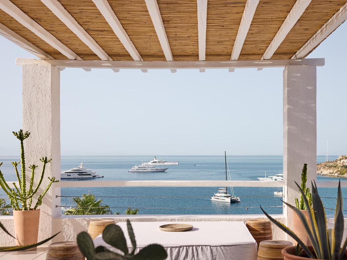 Mykonos Blu, A Grecotel Resort to Live