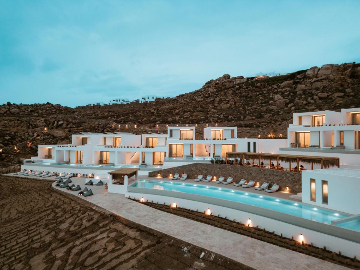 Mykonos Flow Super Paradise, Adults Only by Mr and Mrs White