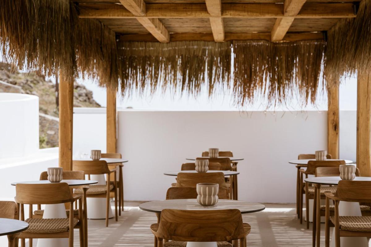 Mykonos Flow Super Paradise, Adults Only by Mr and Mrs White