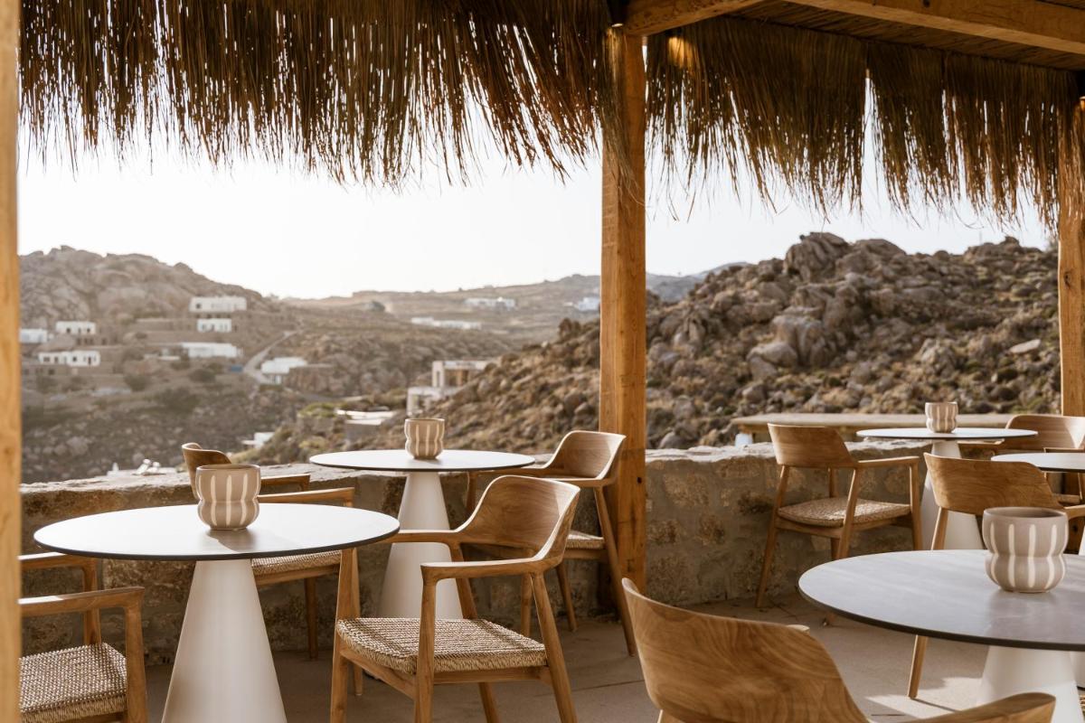 Mykonos Flow Super Paradise, Adults Only by Mr and Mrs White