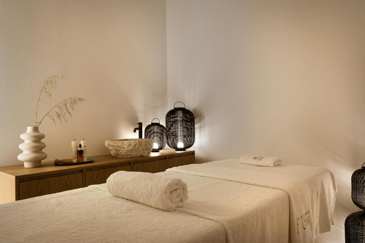 Mykonos Flow Super Paradise, Adults Only by Mr and Mrs White