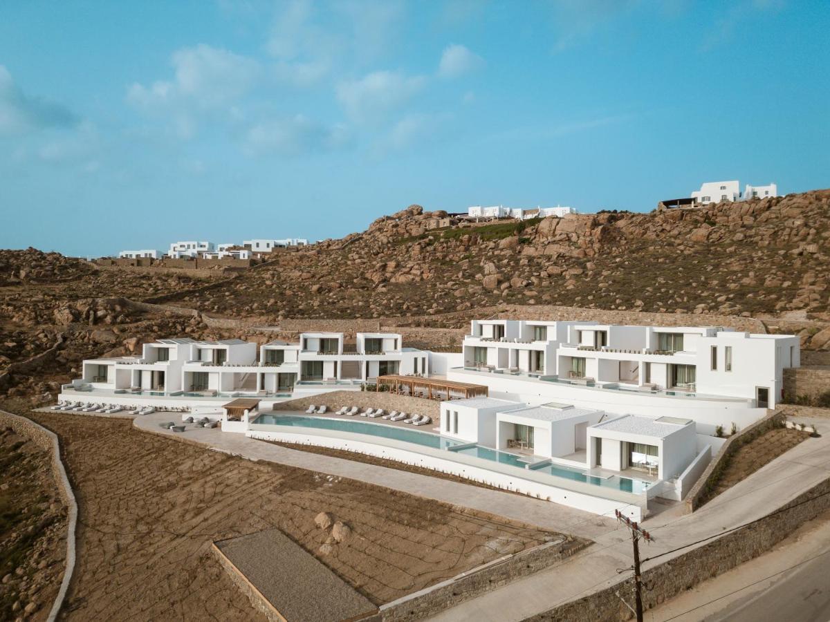 Mykonos Flow Super Paradise, Adults Only by Mr and Mrs White