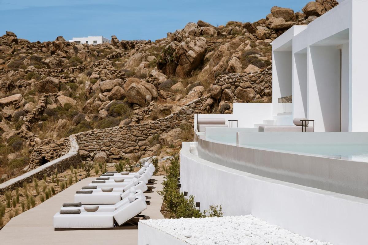 Mykonos Flow Super Paradise, Adults Only by Mr and Mrs White