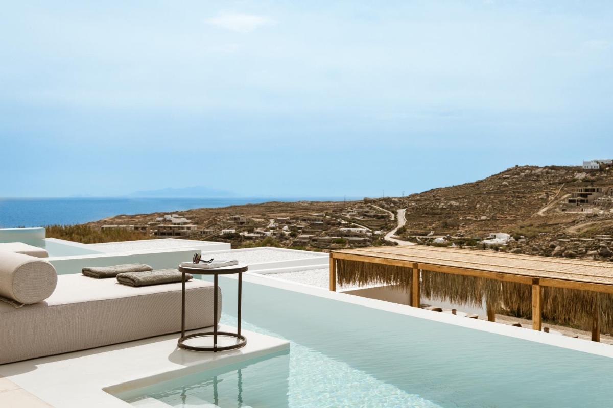 Mykonos Flow Super Paradise, Adults Only by Mr and Mrs White