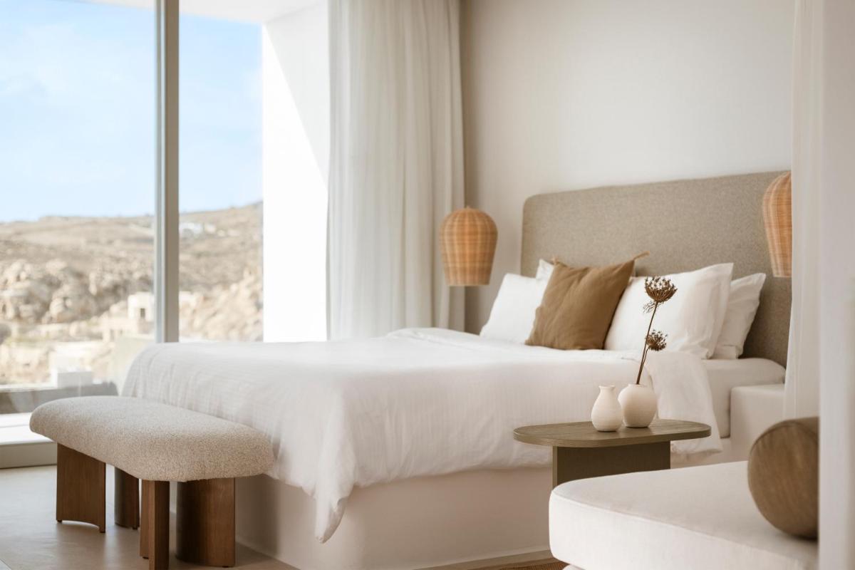 Mykonos Flow Super Paradise, Adults Only by Mr and Mrs White