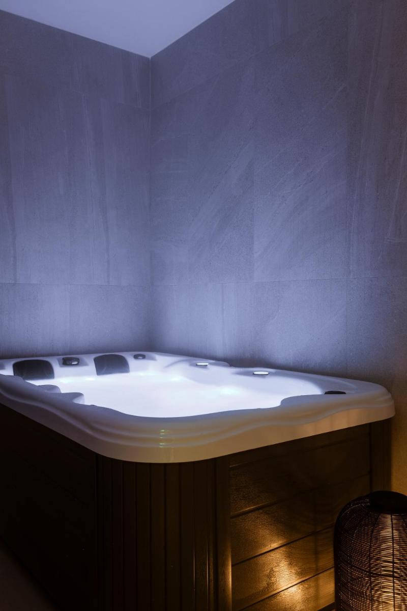 Mykonos Flow Super Paradise, Adults Only by Mr and Mrs White