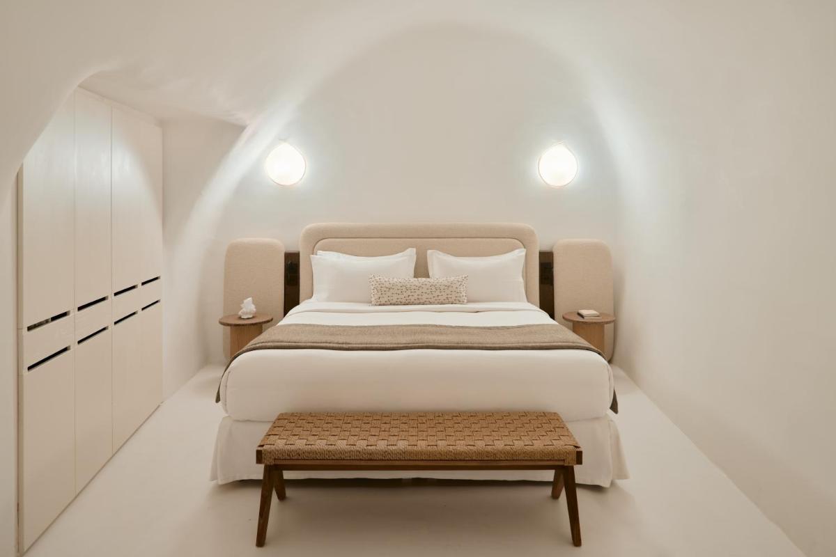 Mystique, a Luxury Collection Hotel, Santorini