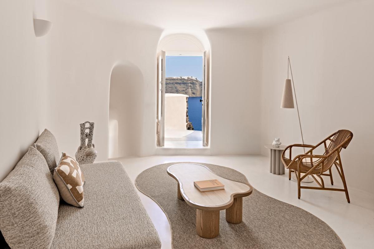 Mystique, a Luxury Collection Hotel, Santorini