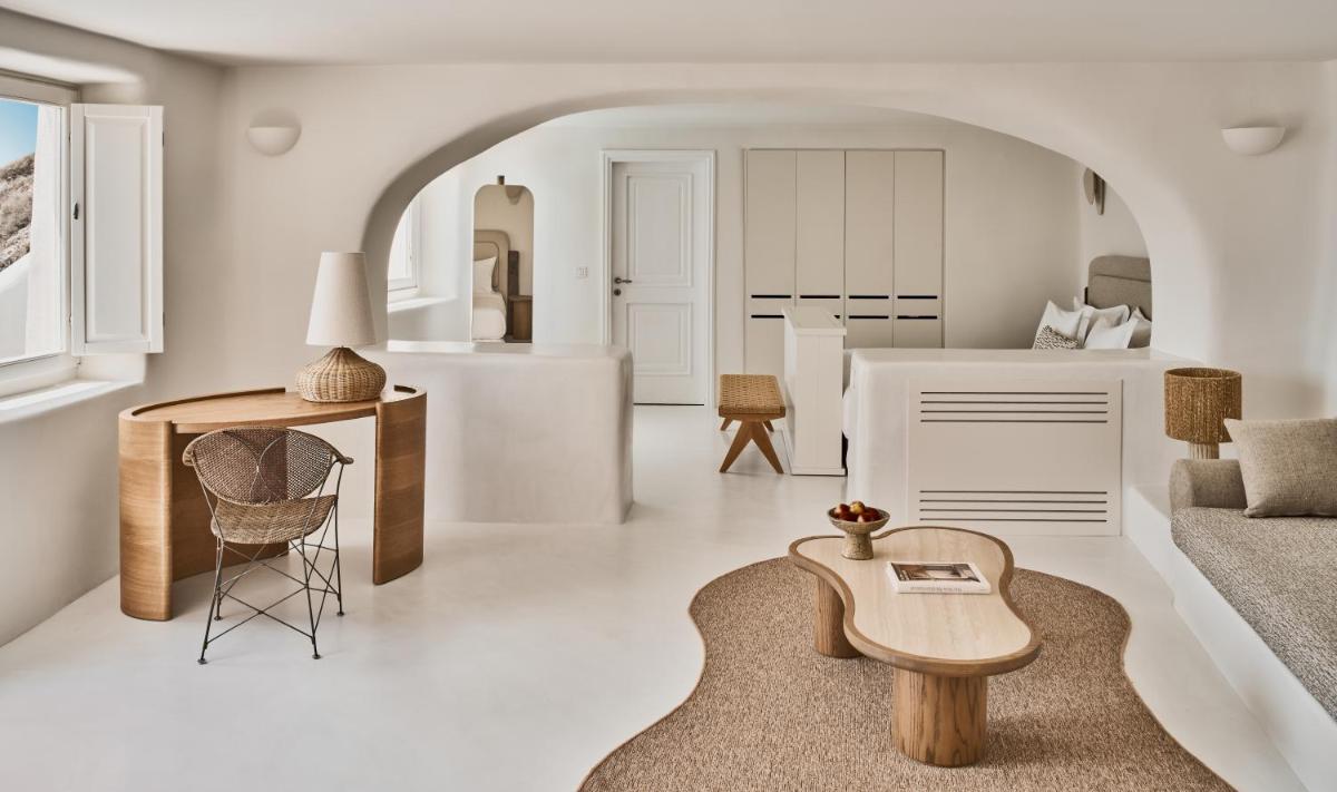 Mystique, a Luxury Collection Hotel, Santorini