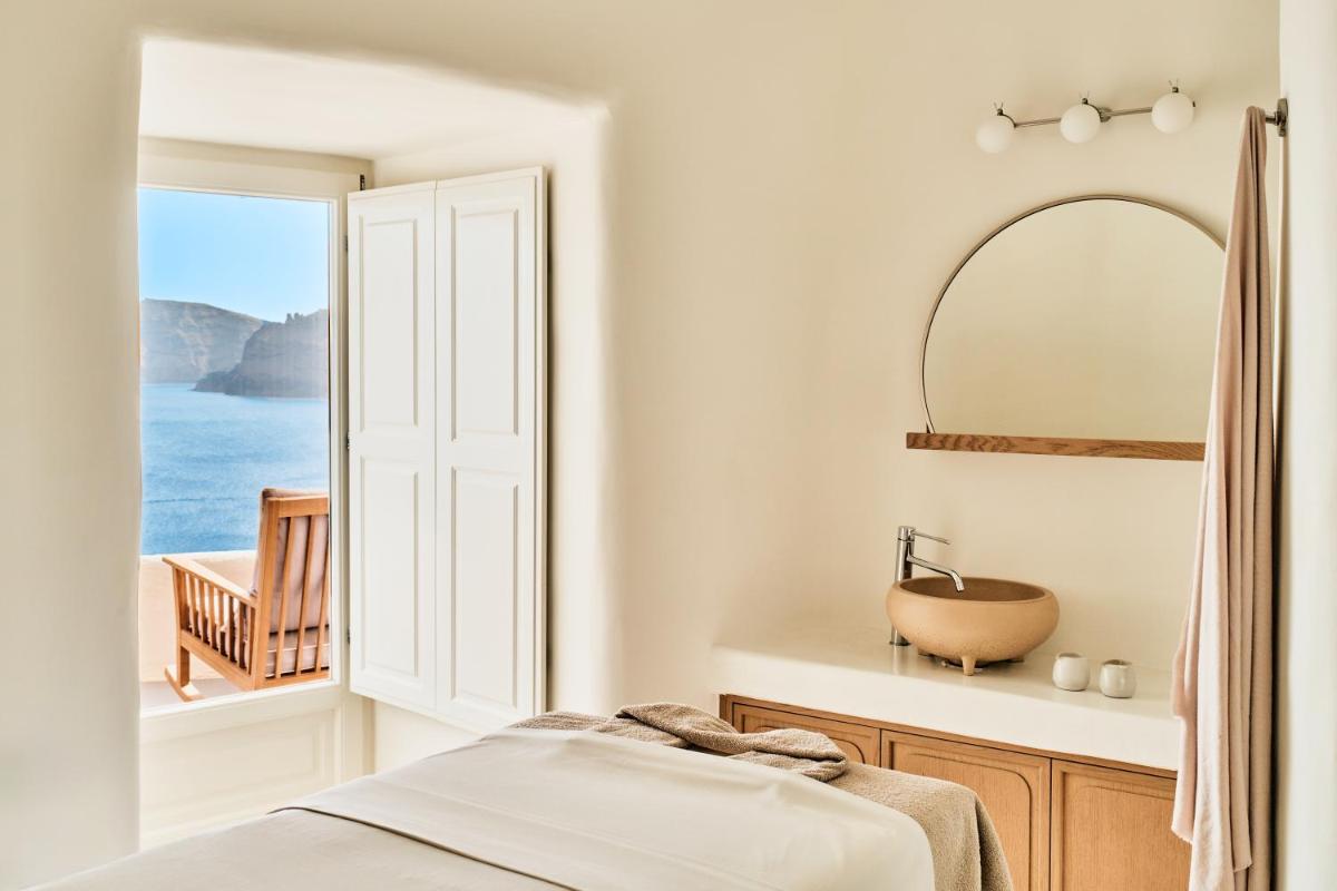 Mystique, a Luxury Collection Hotel, Santorini