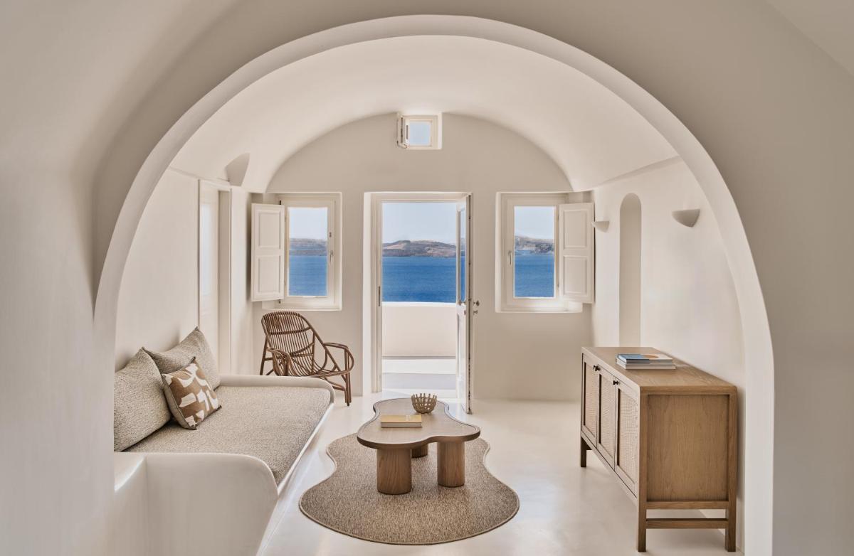 Mystique, a Luxury Collection Hotel, Santorini