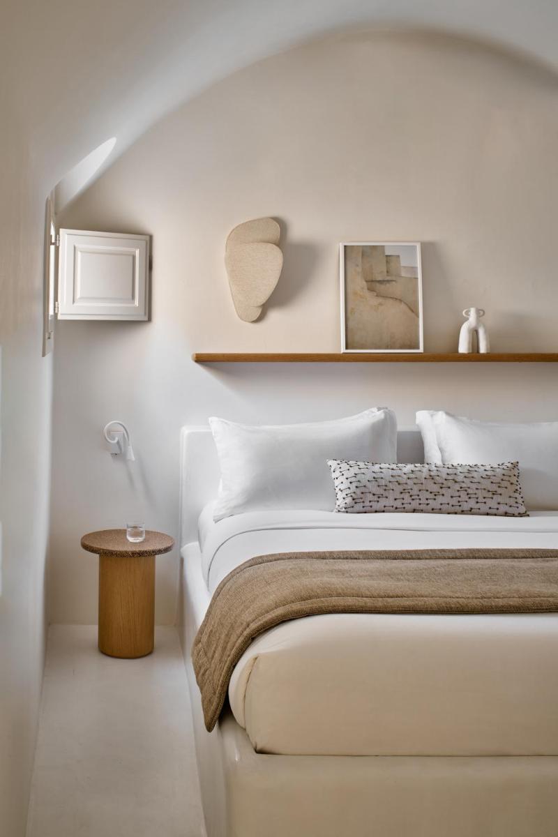 Mystique, a Luxury Collection Hotel, Santorini