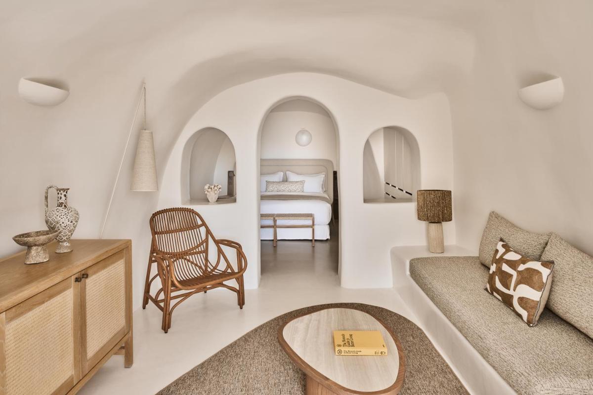 Mystique, a Luxury Collection Hotel, Santorini