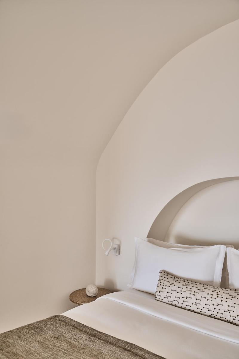 Mystique, a Luxury Collection Hotel, Santorini