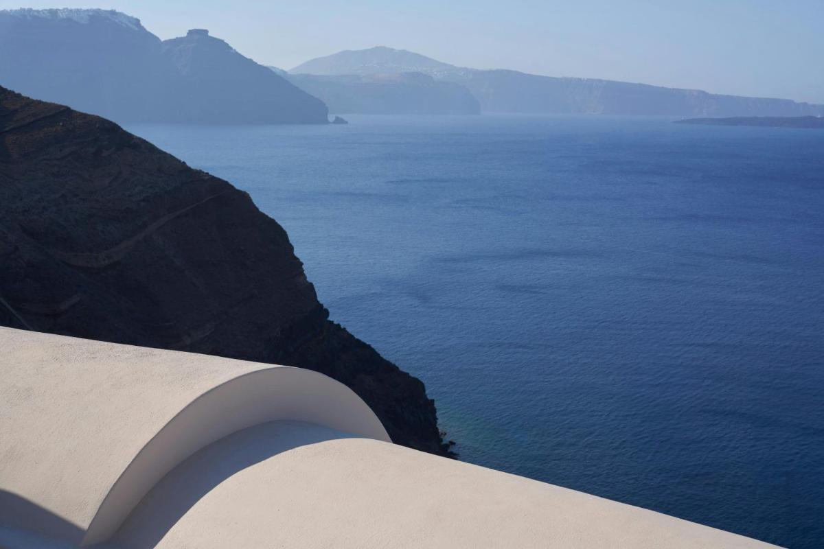 Mystique, a Luxury Collection Hotel, Santorini