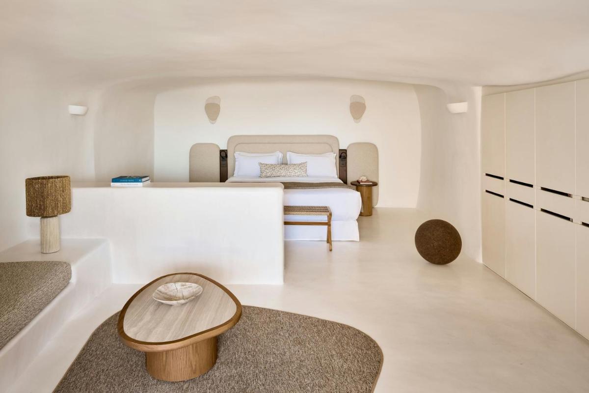 Mystique, a Luxury Collection Hotel, Santorini