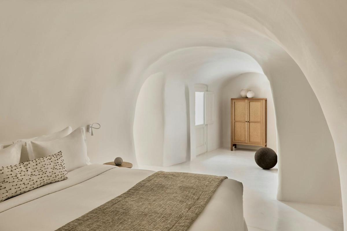 Mystique, a Luxury Collection Hotel, Santorini