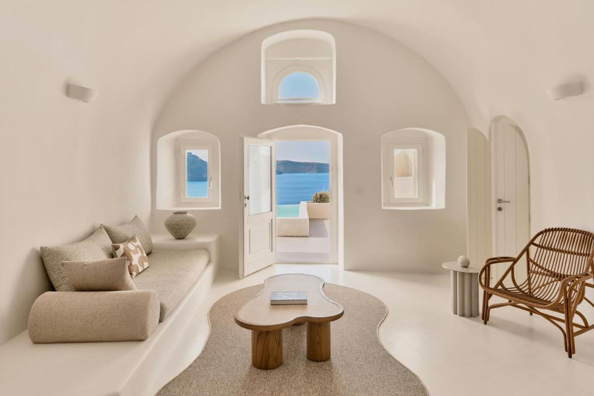 Mystique, a Luxury Collection Hotel, Santorini