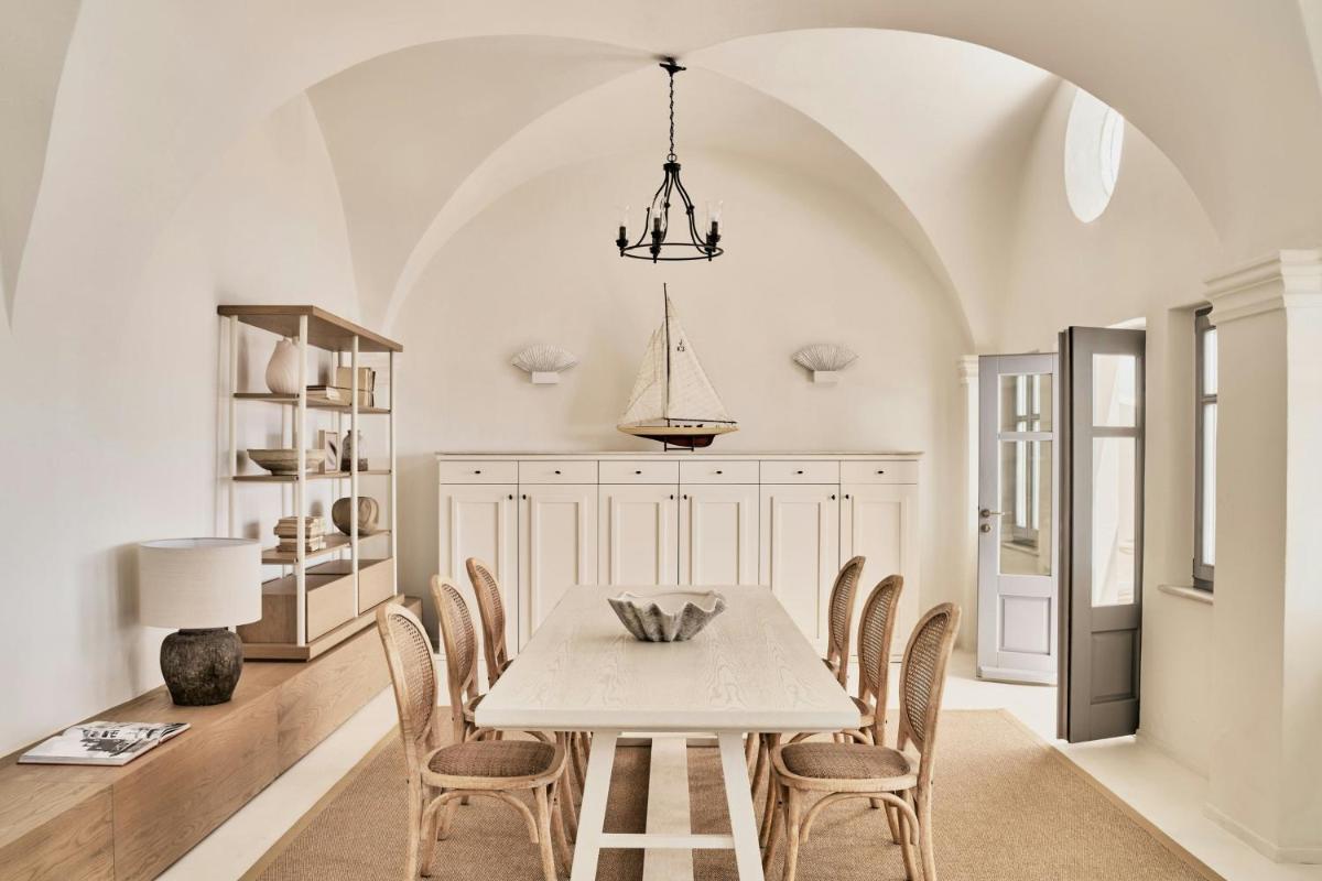 Mystique, a Luxury Collection Hotel, Santorini