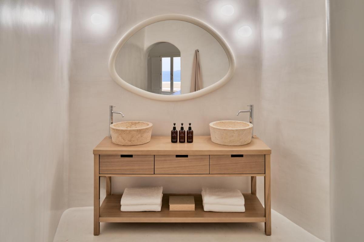 Mystique, a Luxury Collection Hotel, Santorini