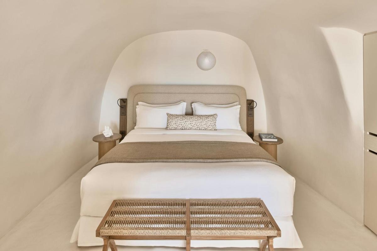 Mystique, a Luxury Collection Hotel, Santorini