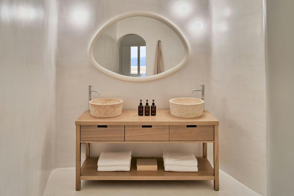 Mystique, a Luxury Collection Hotel, Santorini